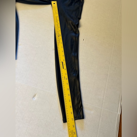 Spanx Faux leather black compression tummy shaping pants women’s Sz-S. W17 - Picture 6 of 9